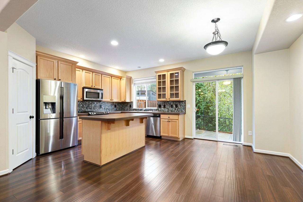 13955 Traveler Rd - Photo 4 of 23