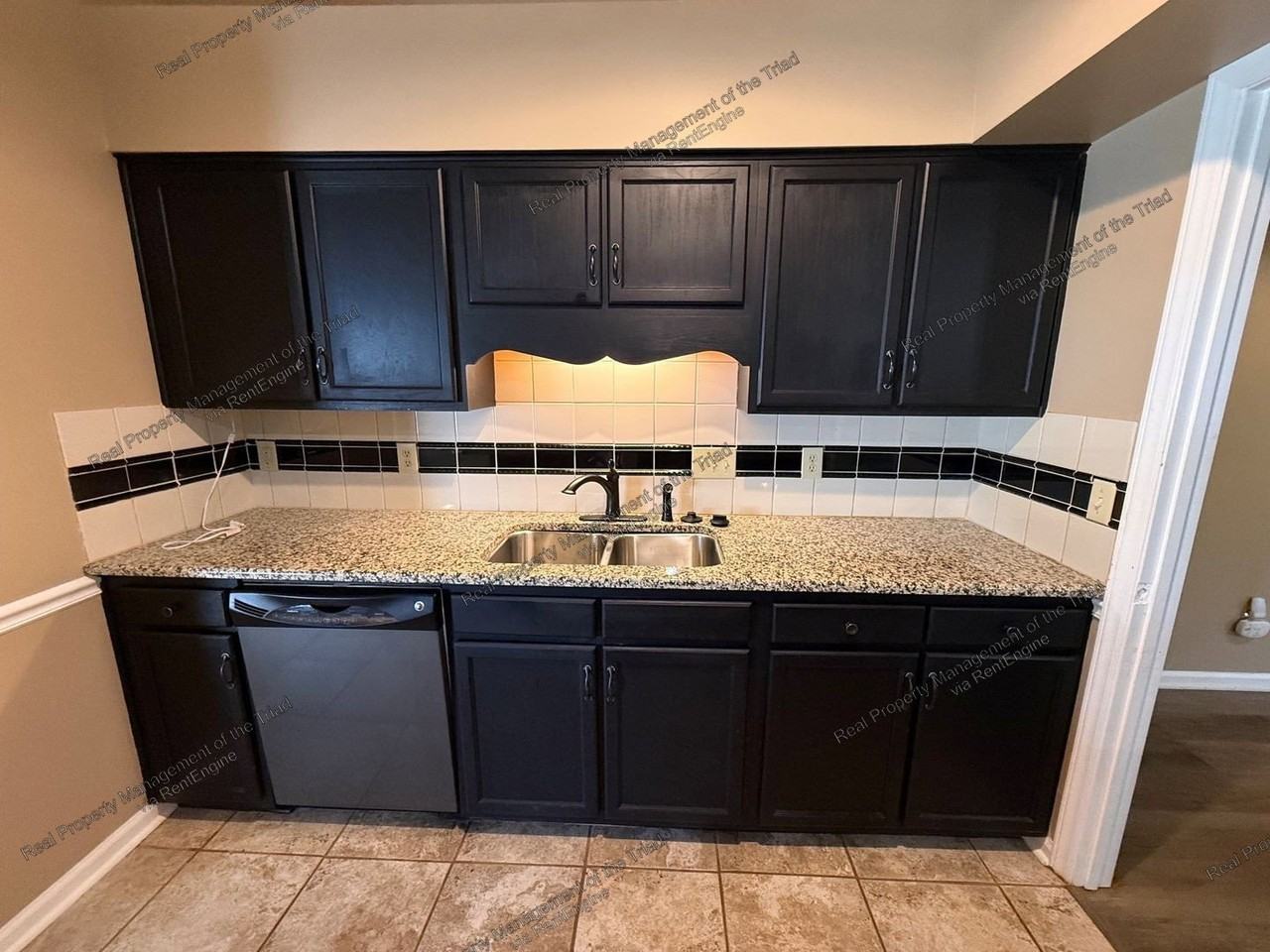 3925 Cobblestone Bend Dr - Photo 5 of 21