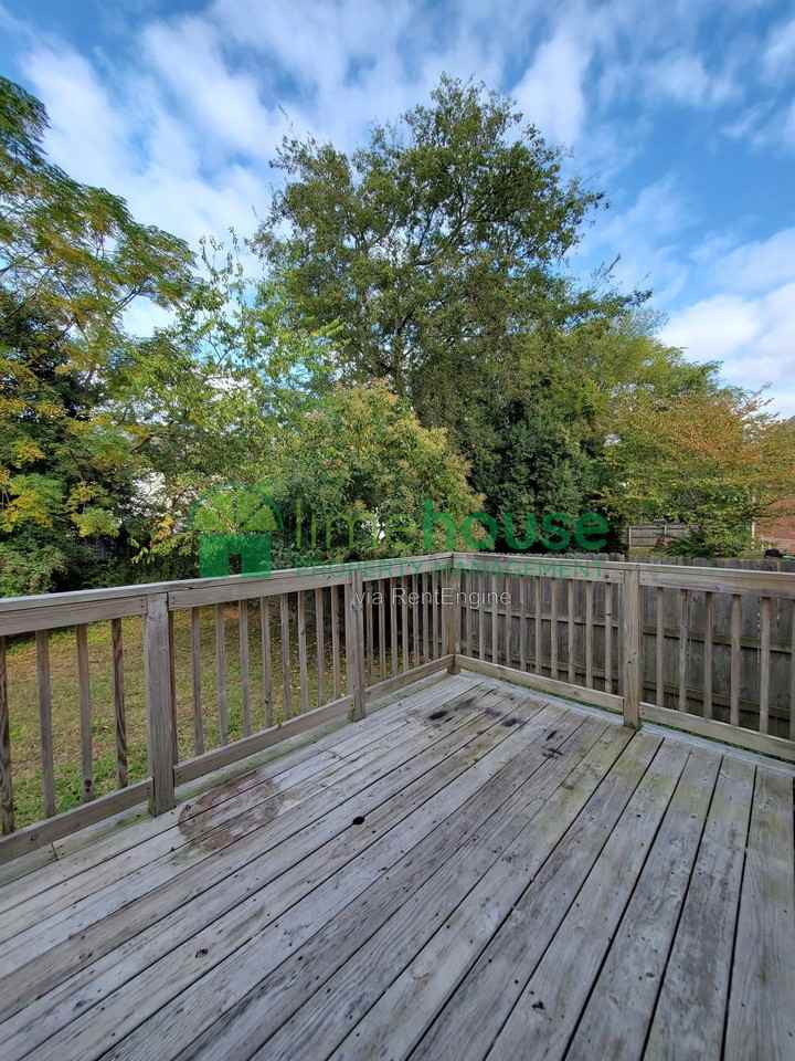 420 W 30th St - Photo 7 of 22