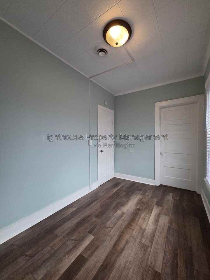 408 Huron St #E - Photo 7 of 13