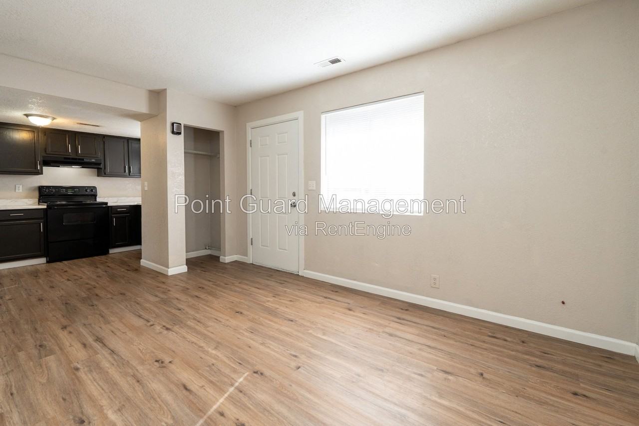 3033 Jackson North Avenue #1 - Photo 4 of 27