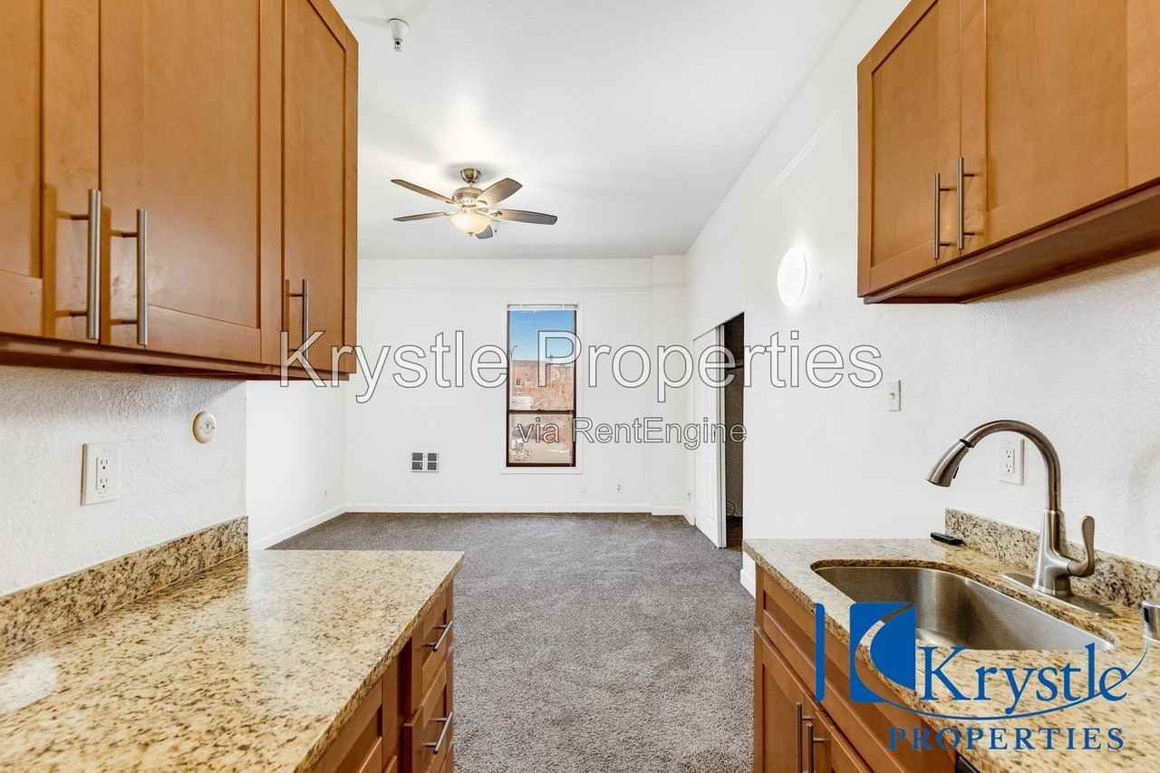 300 Virginia St #4 - Photo 6 of 15