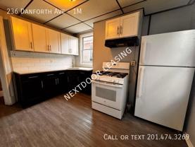 236 Danforth Ave #1M - Photo 1 of 1