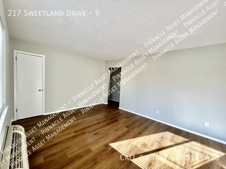 217 Sweetland Dr #9 - Photo 4 of 26