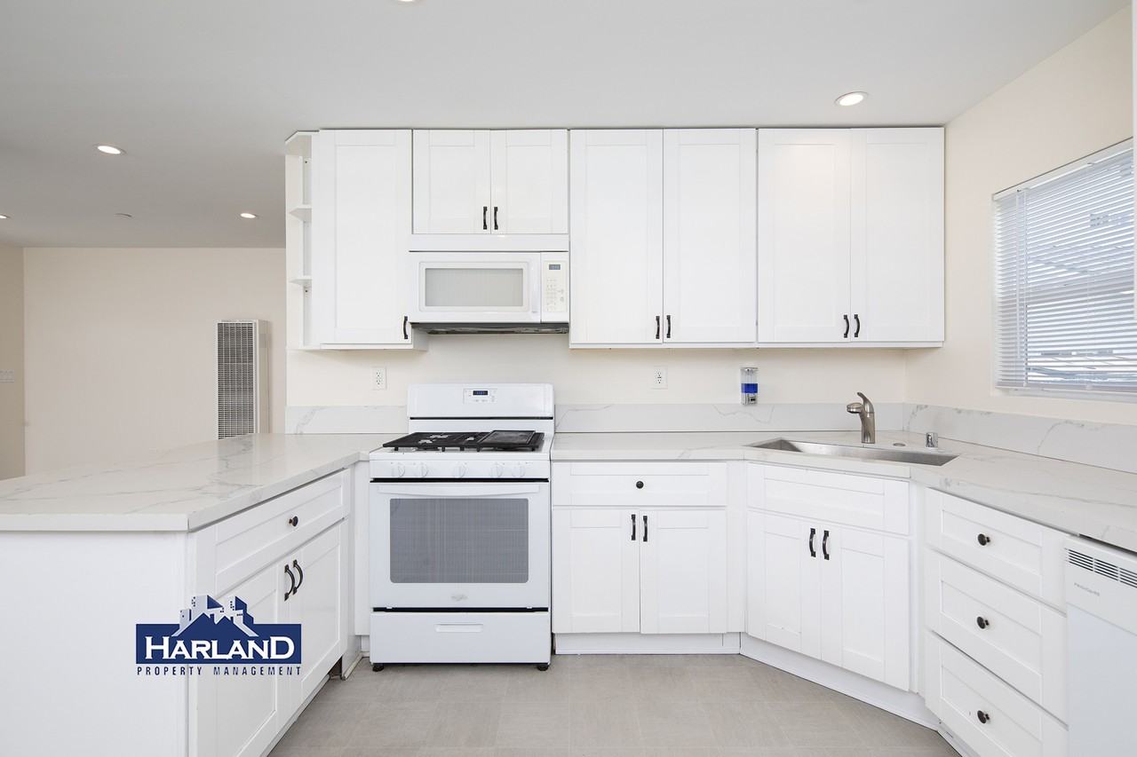 1270 14th St - Photo 3 of 19
