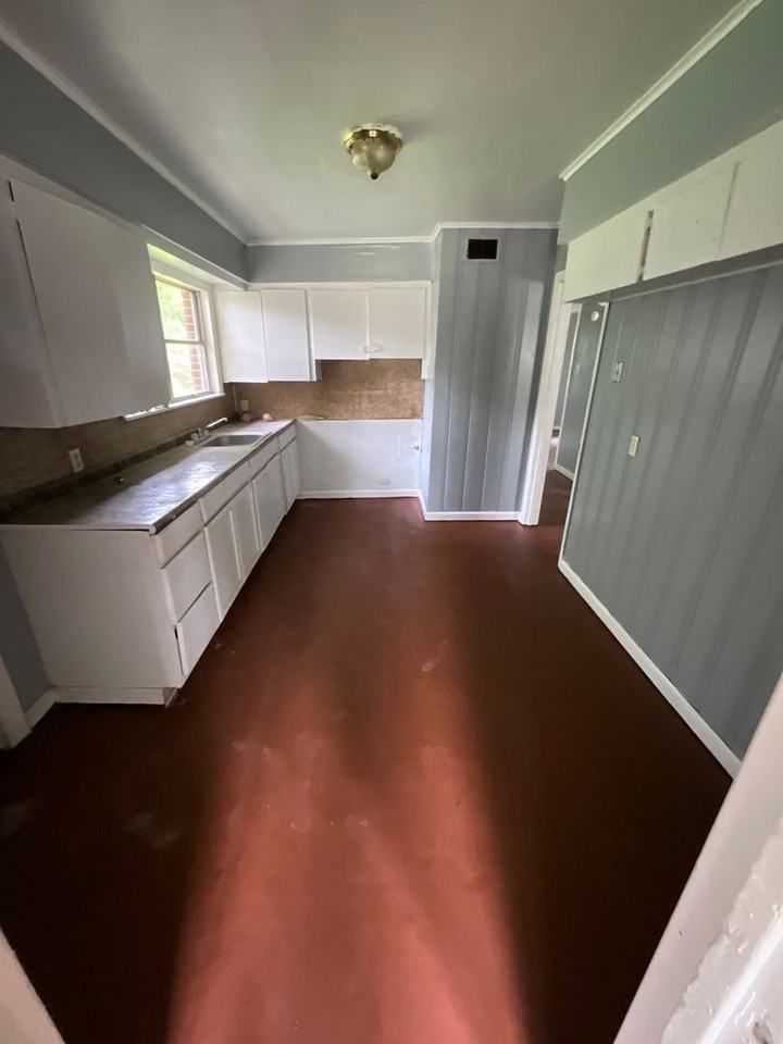 835 Pine Tree Dr - Photo 7 of 16