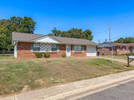 featured image of 7712 Colony Ln