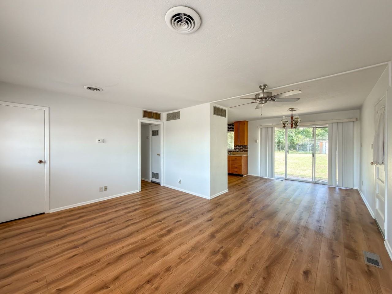 7712 Colony Ln - Photo 2 of 16