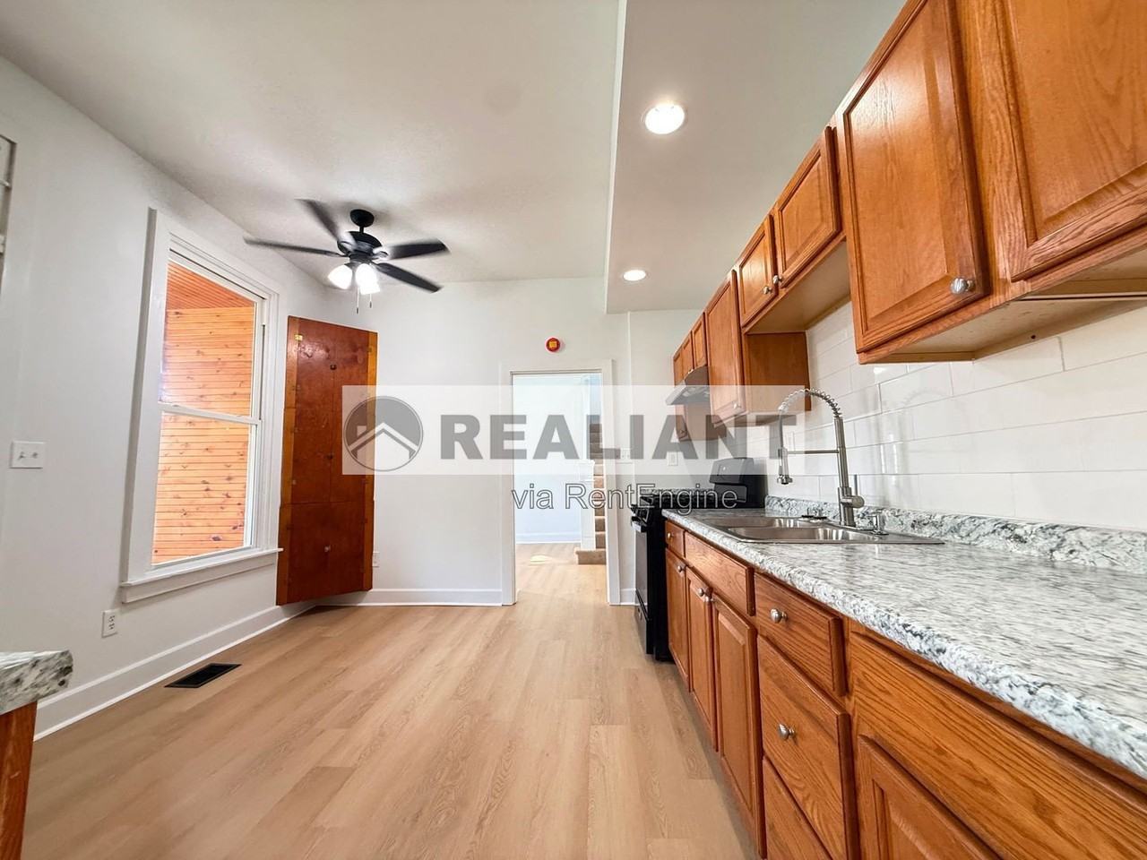 124 W 31st St - Photo 3 of 12