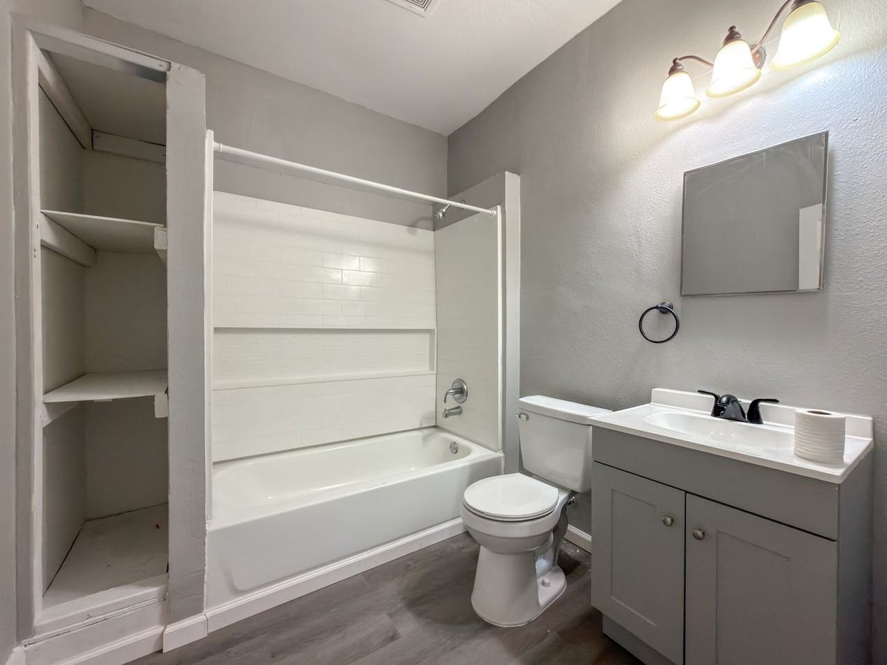 908 S 19th St #B - Photo 4 of 11