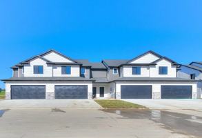 featured image of 6941 Holly Ct #1