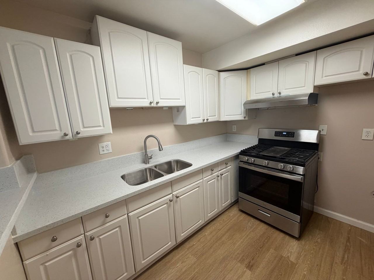 2119 E Westport Dr #2 - Photo 5 of 15