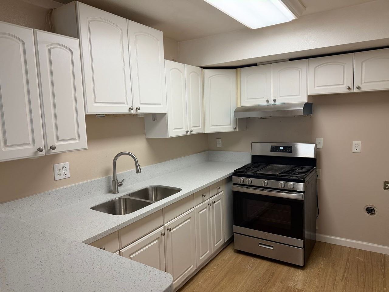 2119 E Westport Dr #2 - Photo 6 of 15