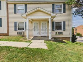 featured image of 457 Steeles Fort Rd #10