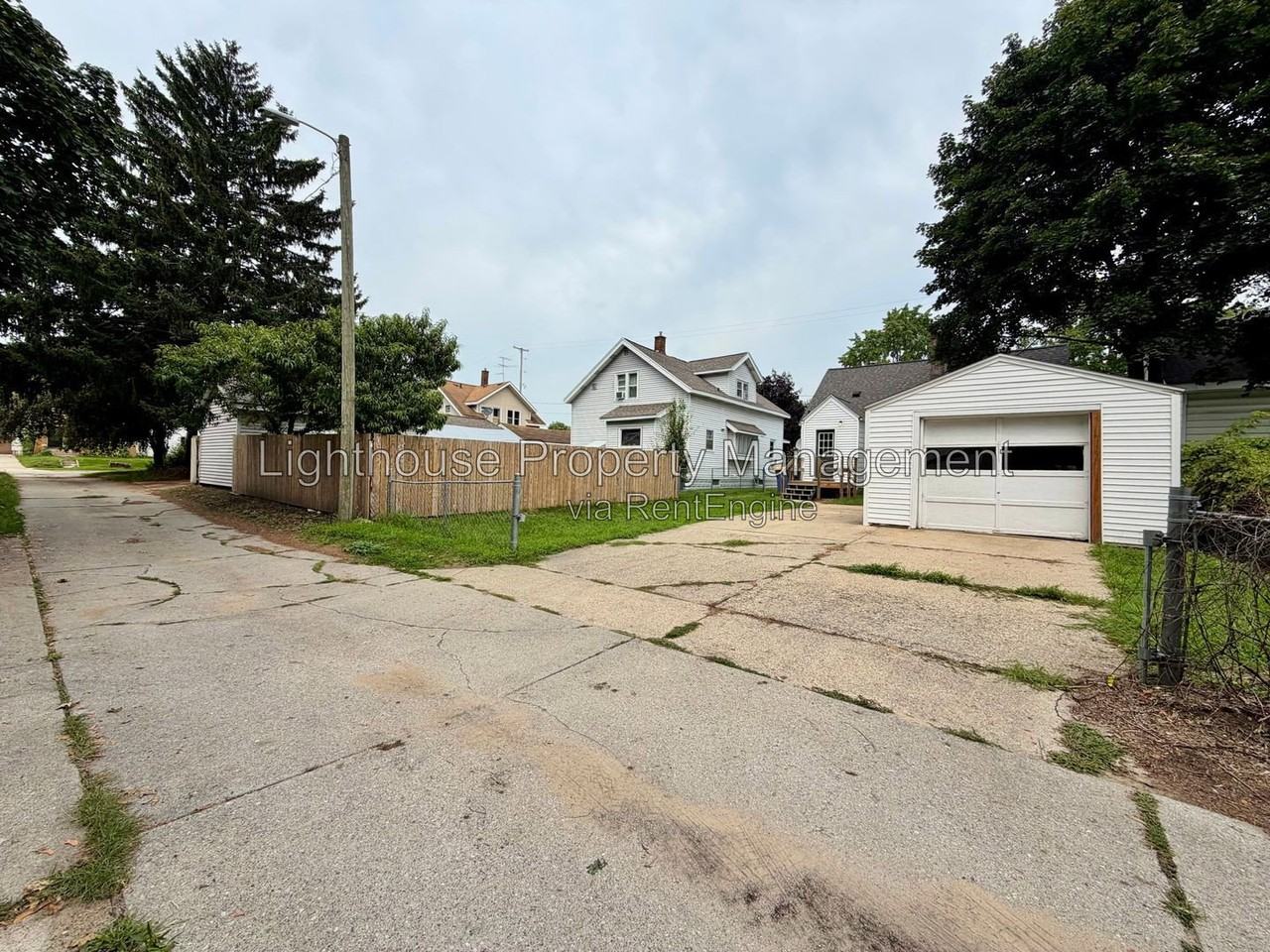 816 Webster St Nw - Photo 3 of 23