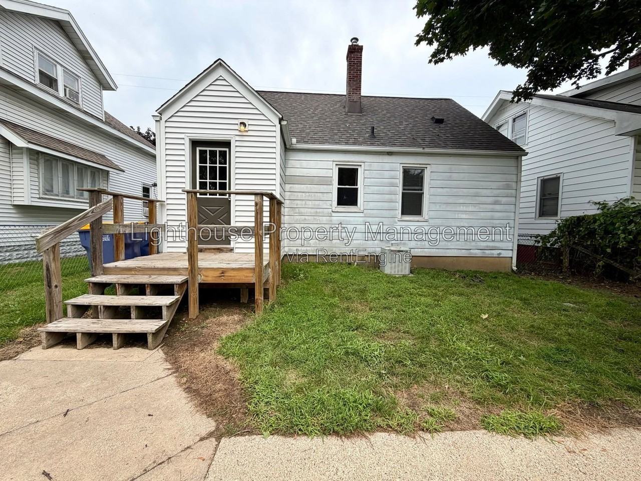816 Webster St Nw - Photo 4 of 23