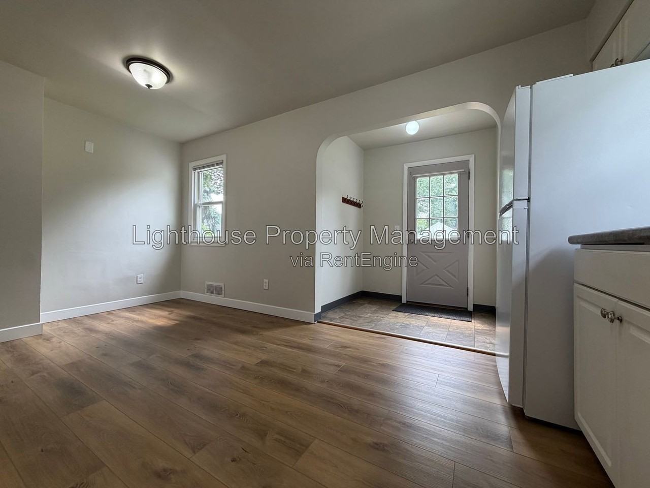 816 Webster St Nw - Photo 5 of 23
