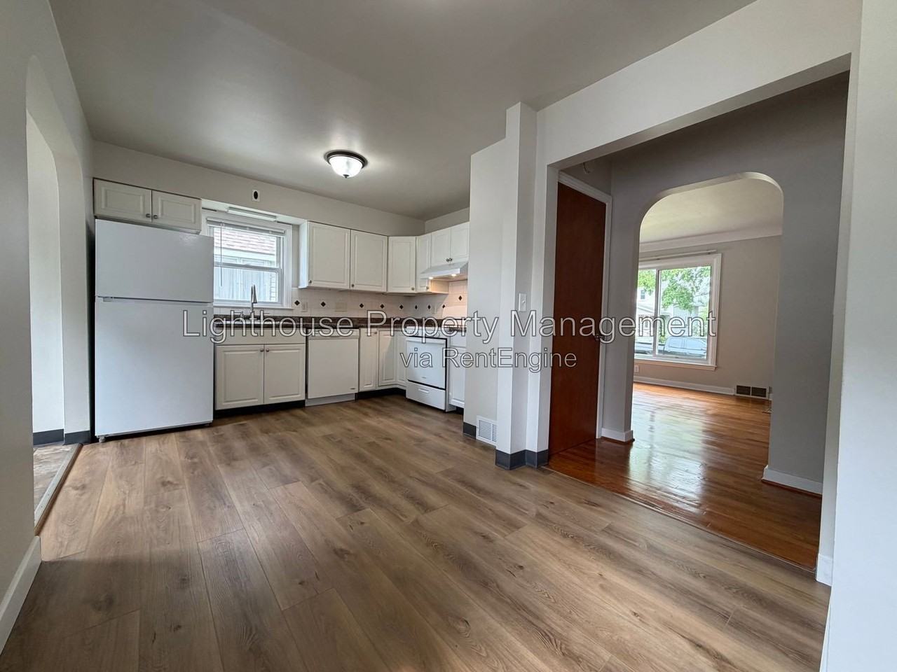 816 Webster St Nw - Photo 7 of 23