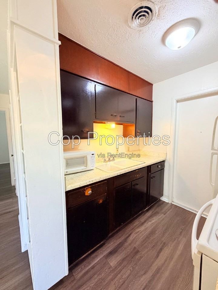 148 Cloudhaven Dr #2 - Photo 6 of 11