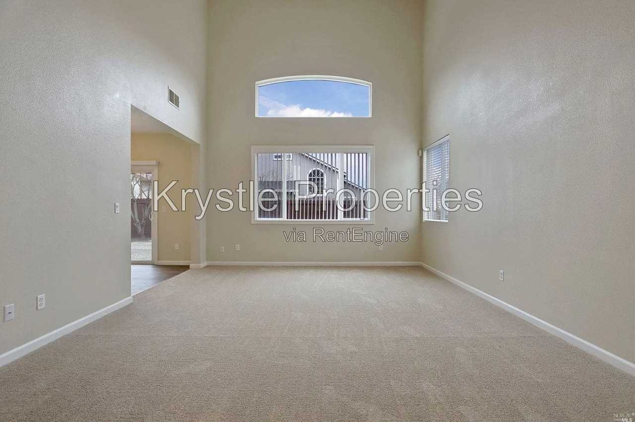700 Westpark - Photo 5 of 28
