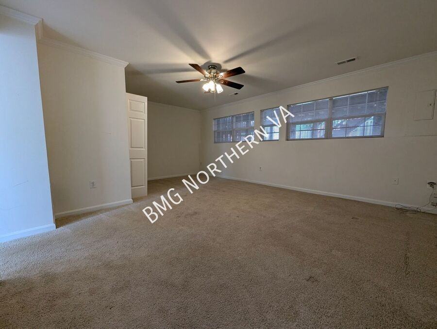 10207 Magnolia Grove Dr - Photo 7 of 15