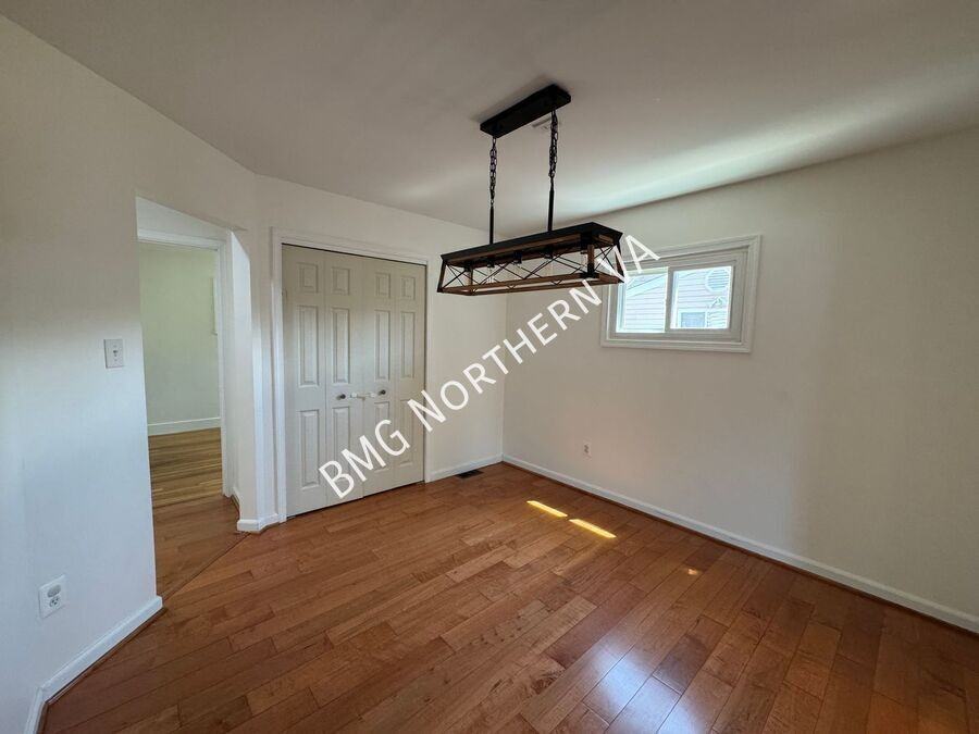 1909 Rollins Dr - Photo 7 of 50