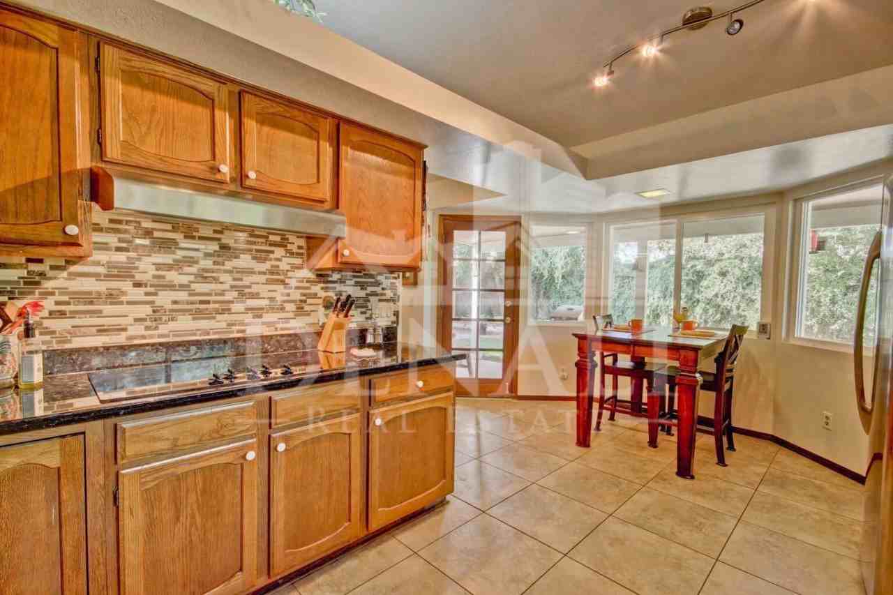 1132 E Linda Ln - Photo 6 of 16