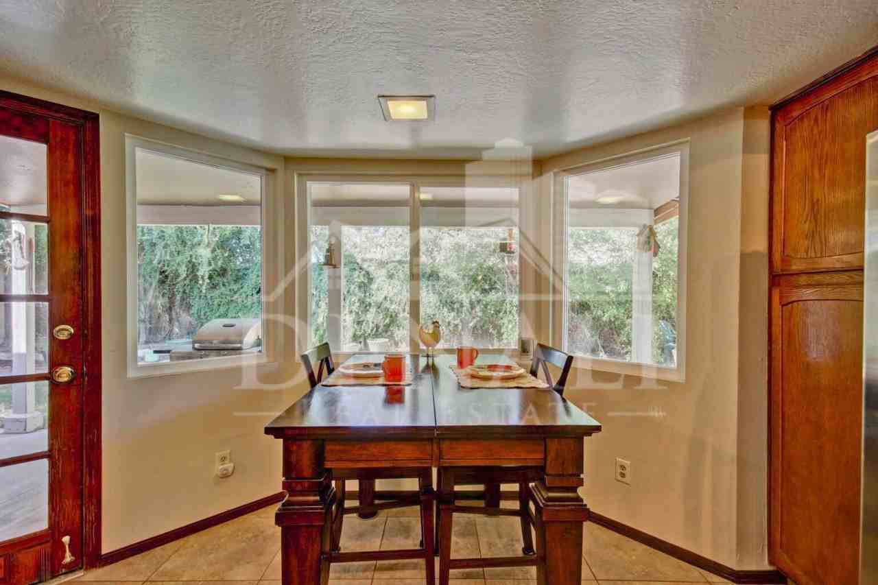 1132 E Linda Ln - Photo 7 of 16