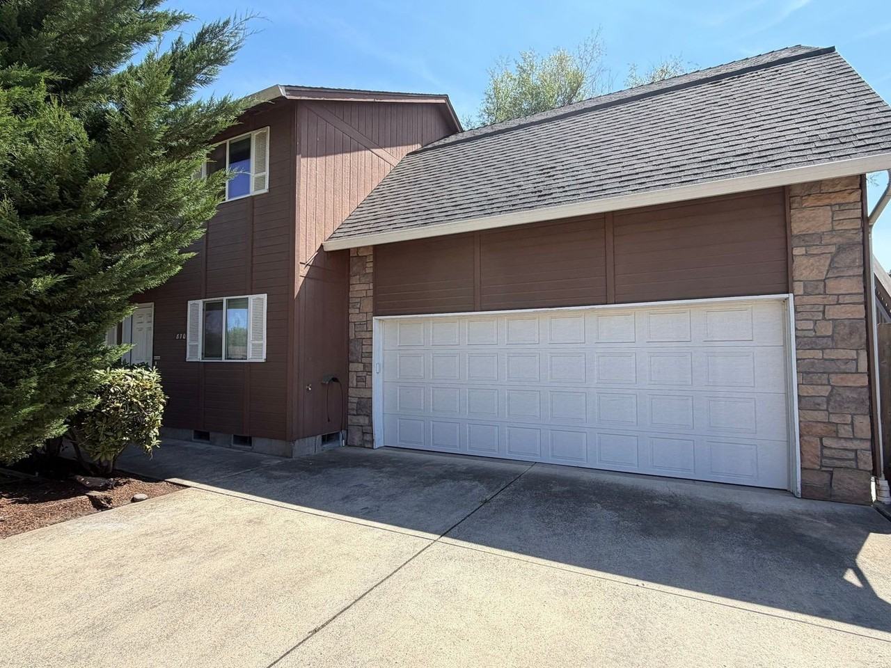 870 Spurlock St - Photo 2 of 18