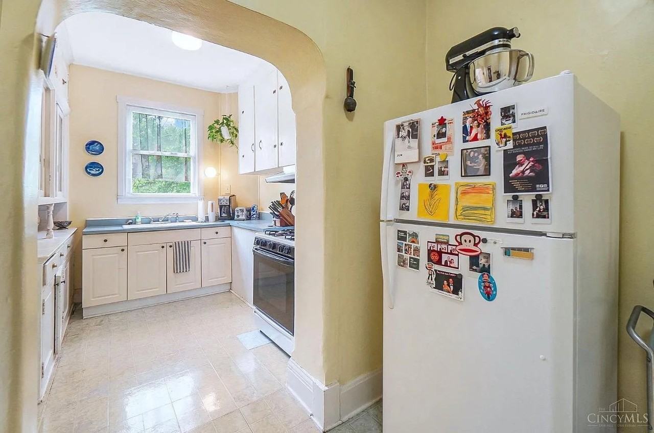 345 Mcalpin Ave #2 - Photo 7 of 23