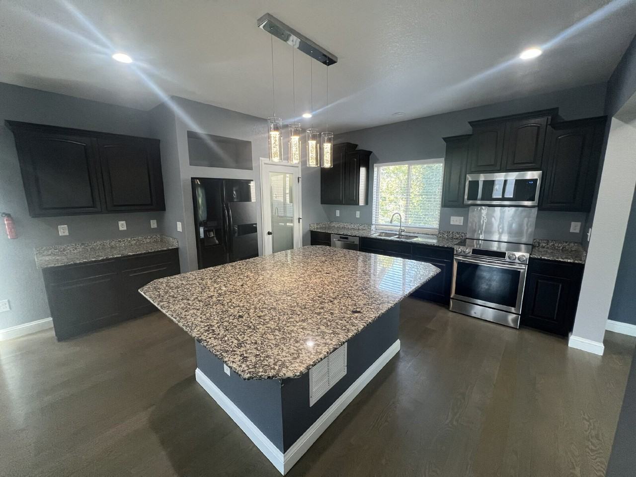 5027 Andes Way - Photo 6 of 41