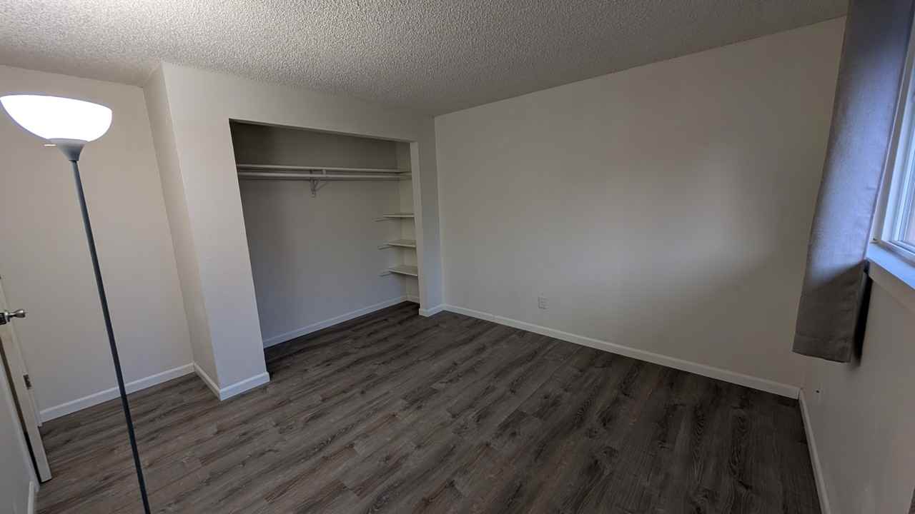 2914 R St #1 - Photo 5 of 14