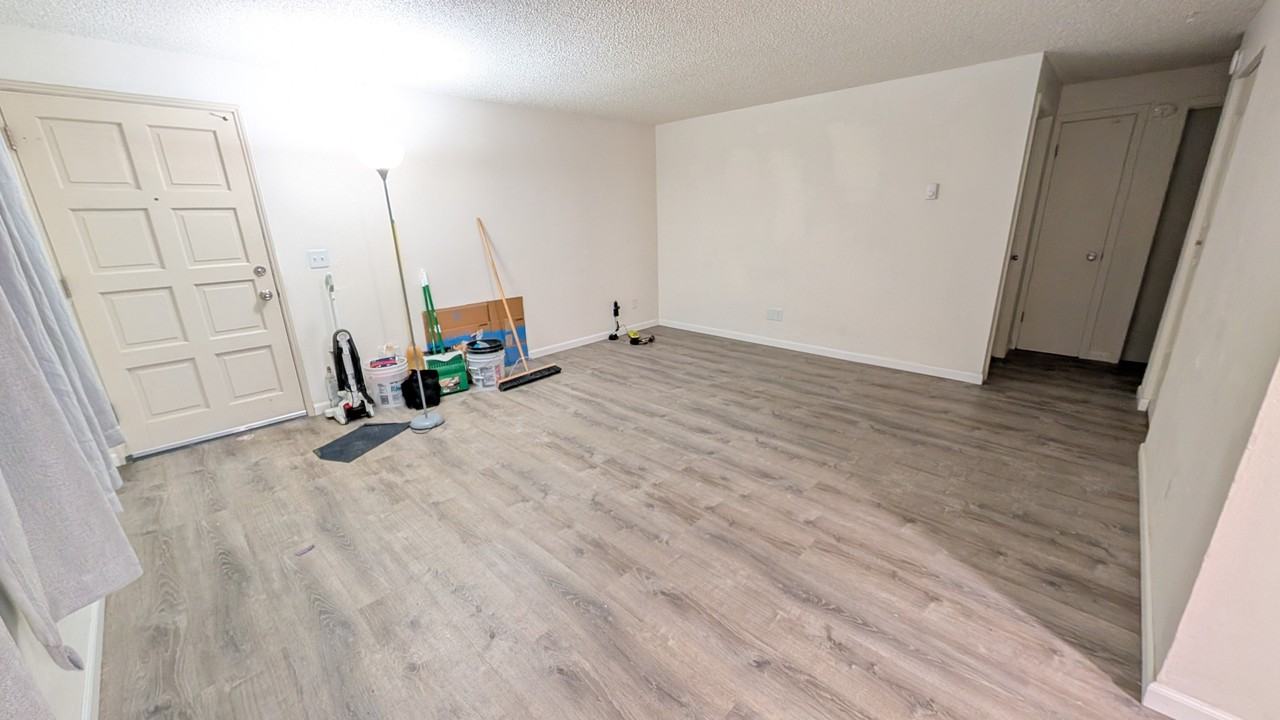 2914 R St #1 - Photo 6 of 14