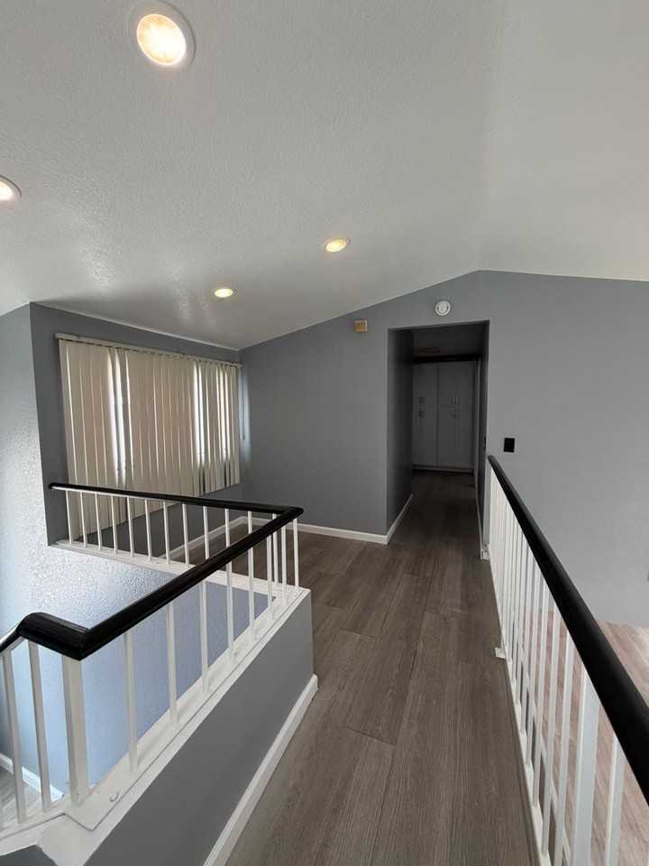 1595 Sycamore Ln - Photo 2 of 37
