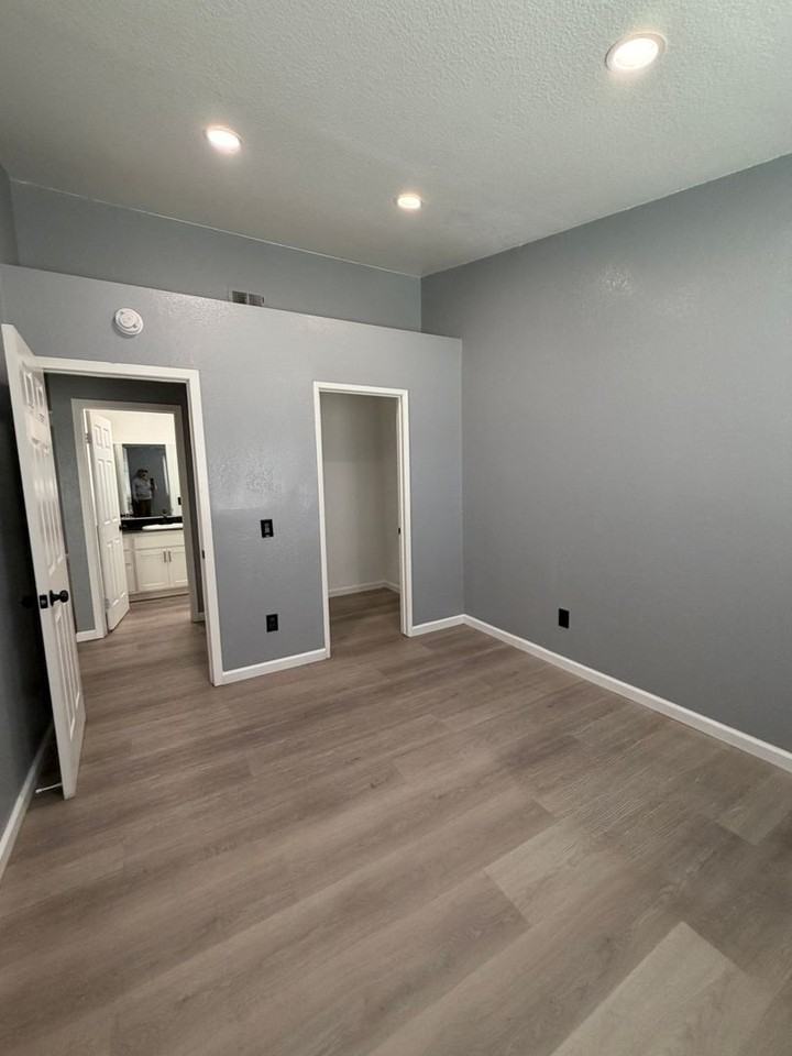 1595 Sycamore Ln - Photo 5 of 37