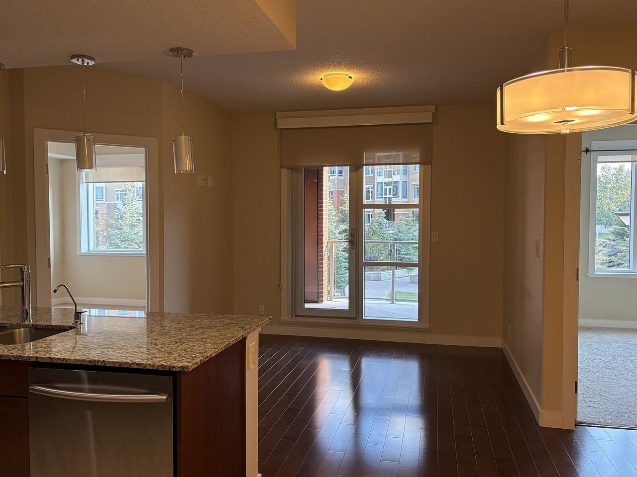 24 Varsity Estates Cir Nw - Photo 2 of 13