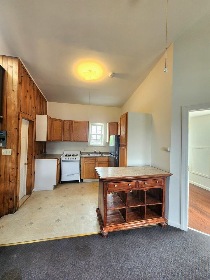 250 Lark St 3rd Fl #3rdFL - Photo 2 of 6