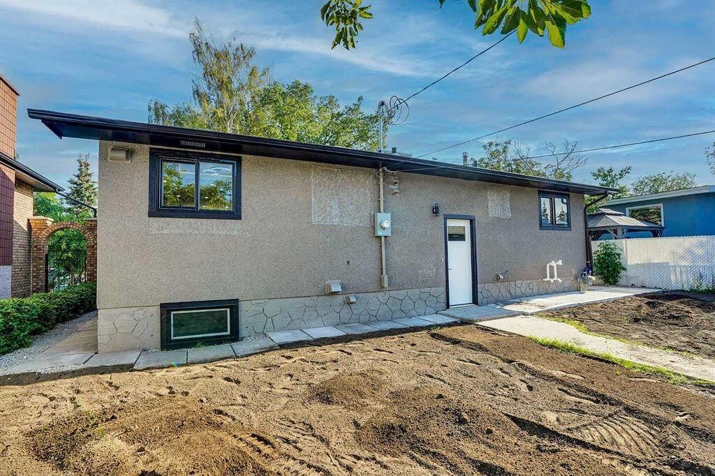 244 Huntridge Rd Ne - Photo 6 of 32