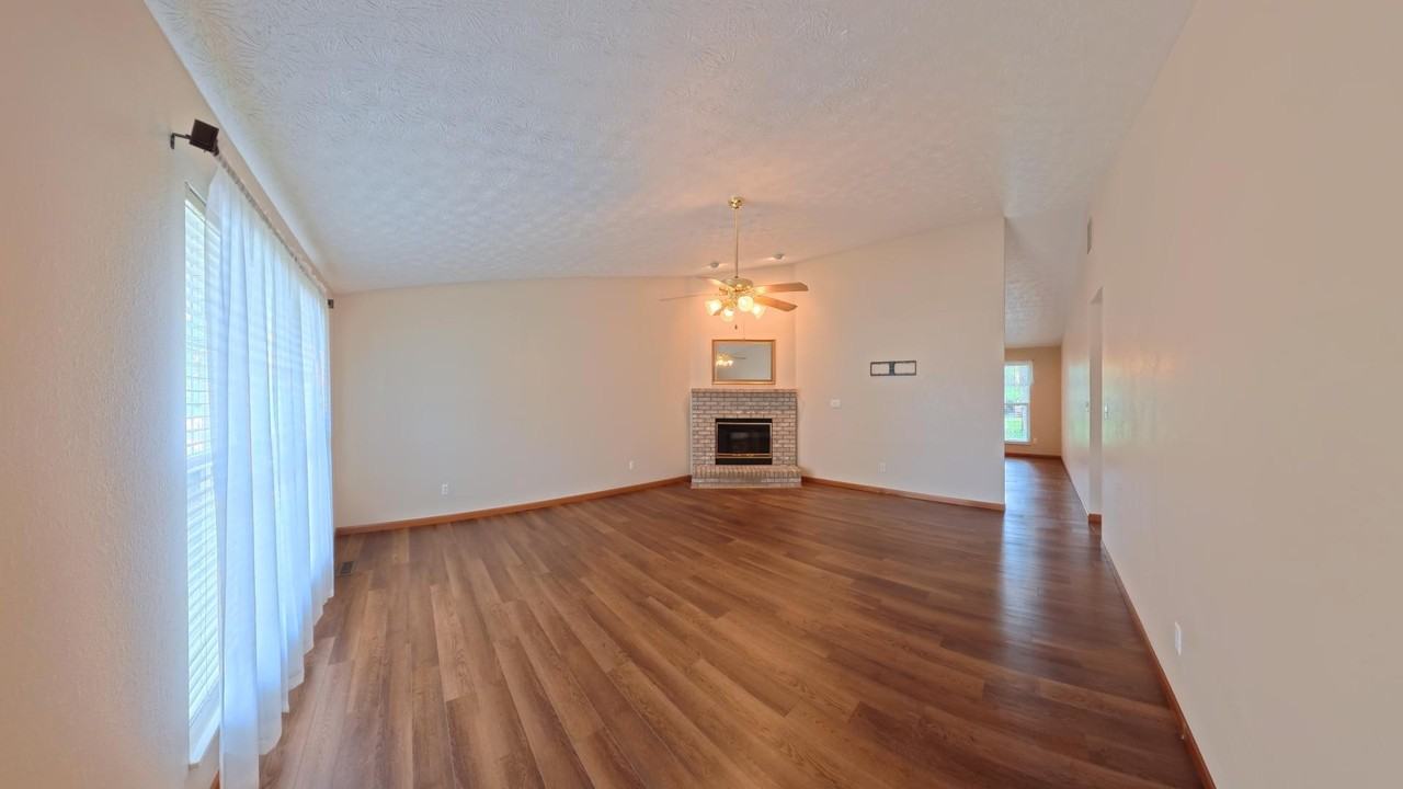 304 Erin Dr #1 - Photo 5 of 26