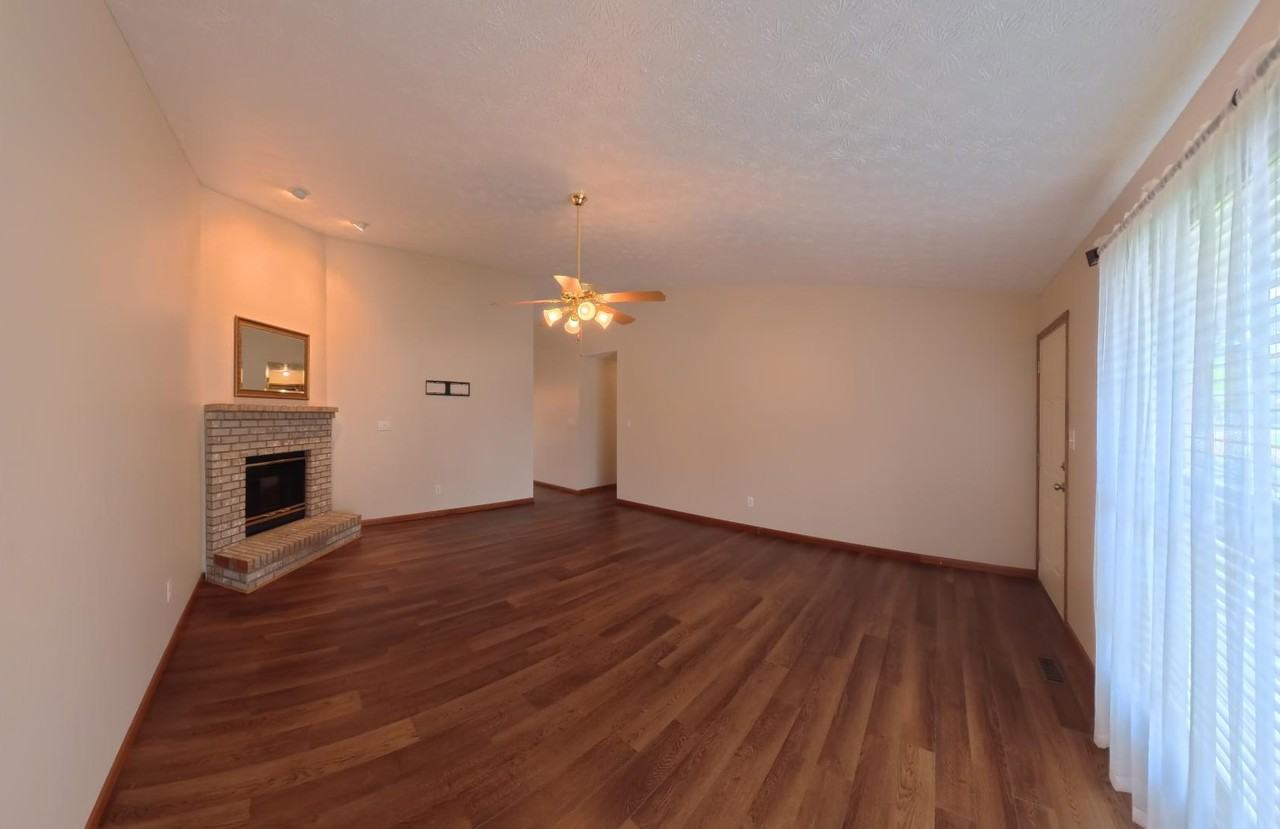 304 Erin Dr #1 - Photo 6 of 26
