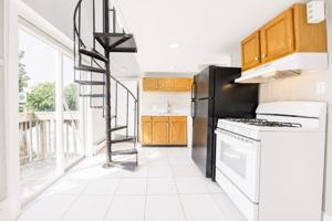 featured image of 330 S Fairview St #C