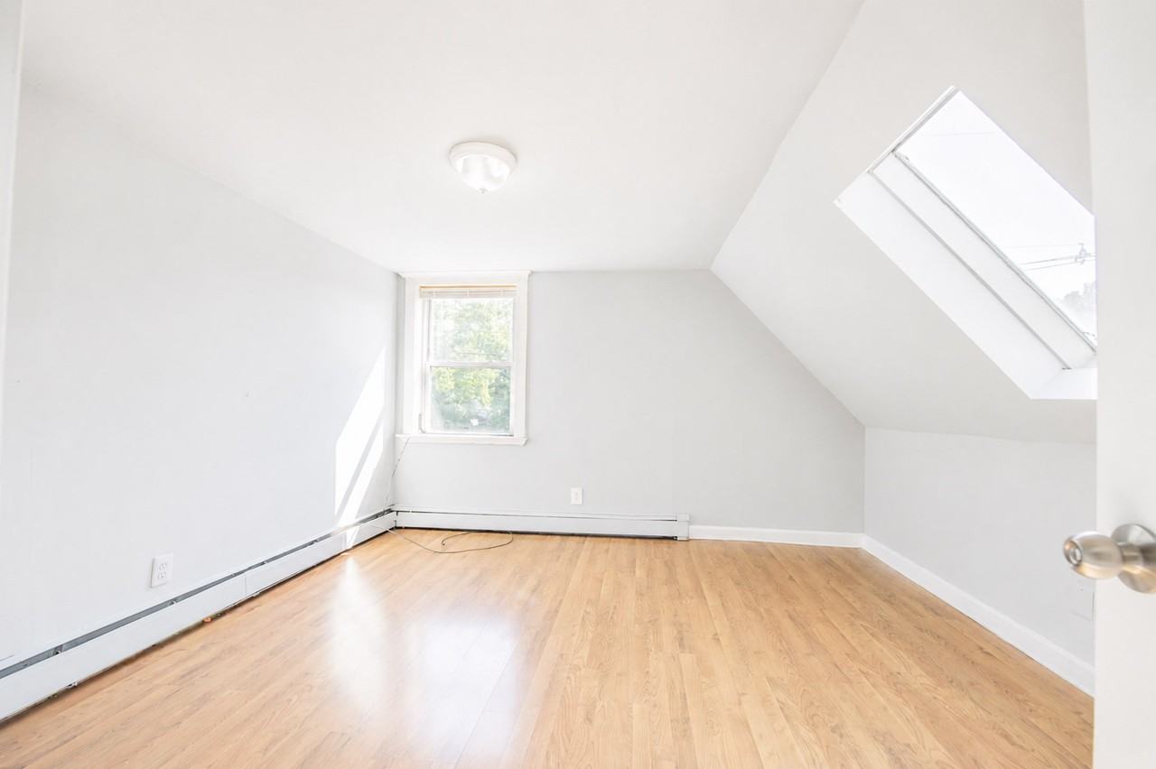 330 S Fairview St #C - Photo 3 of 9