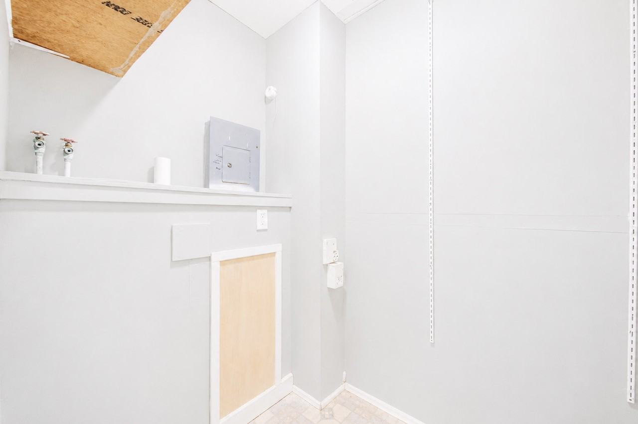 330 S Fairview St #C - Photo 6 of 9