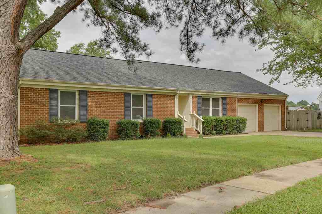 2637 N Elizabeth Harbor Dr #1 - Photo 2 of 31
