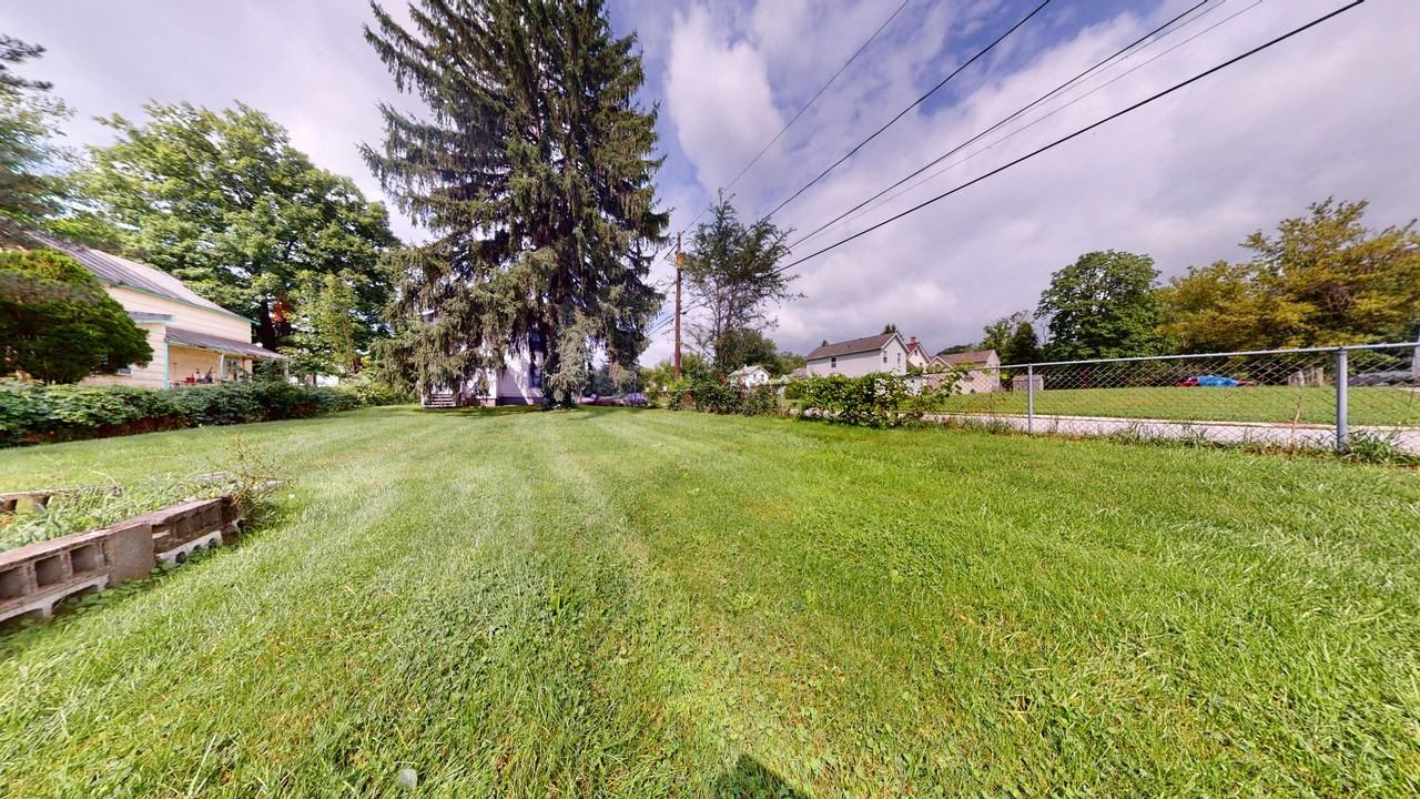 528 Johns Ave - Photo 3 of 15