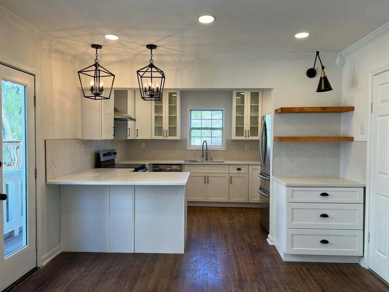 188 Clay Street Southeast - Photo 4 of 34