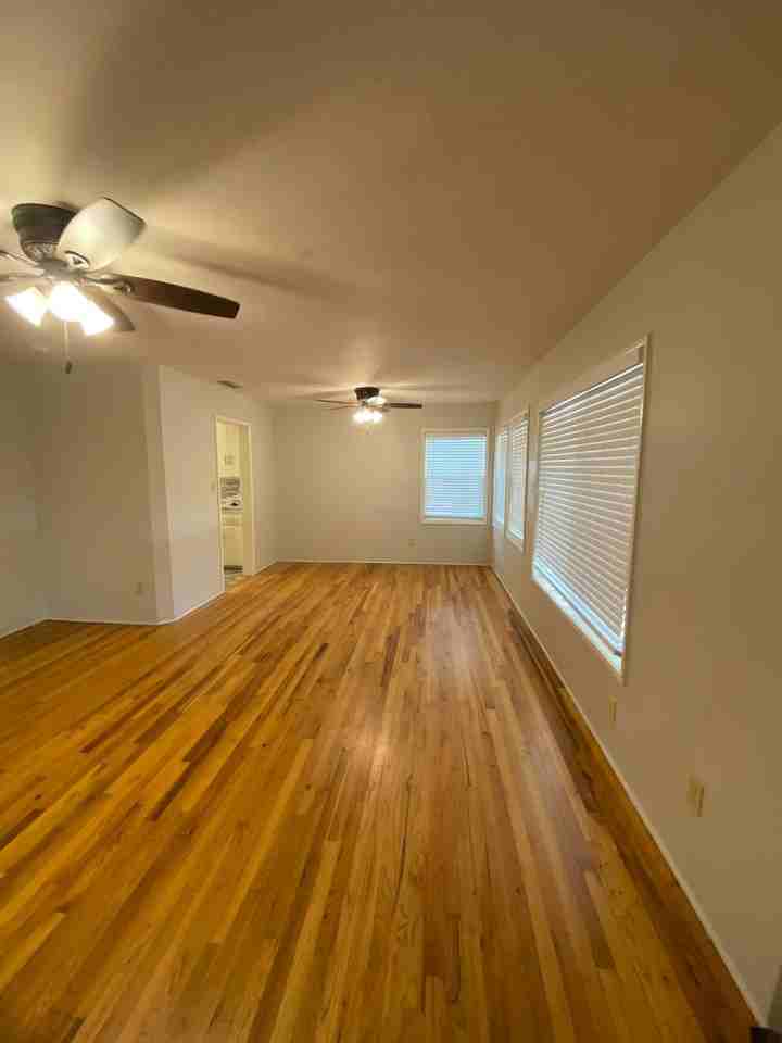 2637 Pine St - Photo 2 of 19