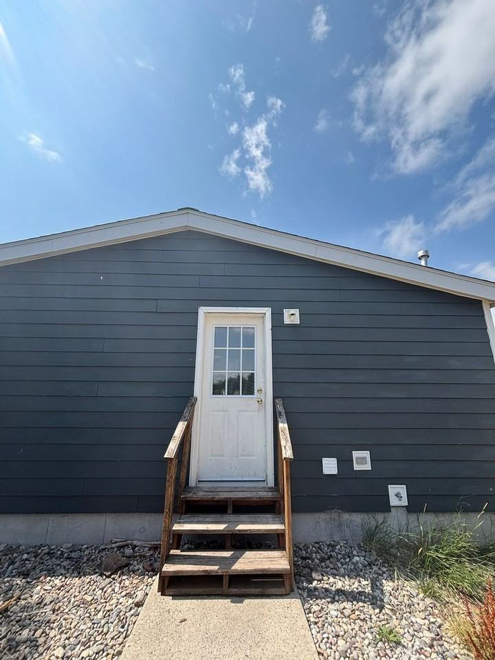 221 Silver Maple Dr - Photo 2 of 16