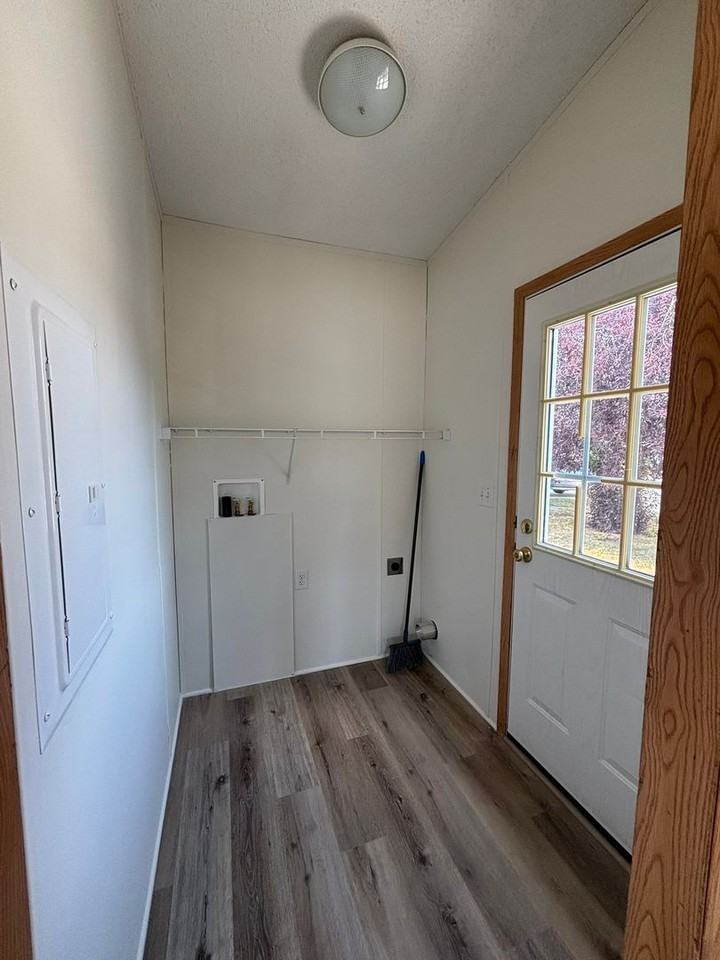221 Silver Maple Dr - Photo 3 of 16