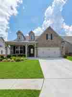 featured image of 384 Yardley Ln